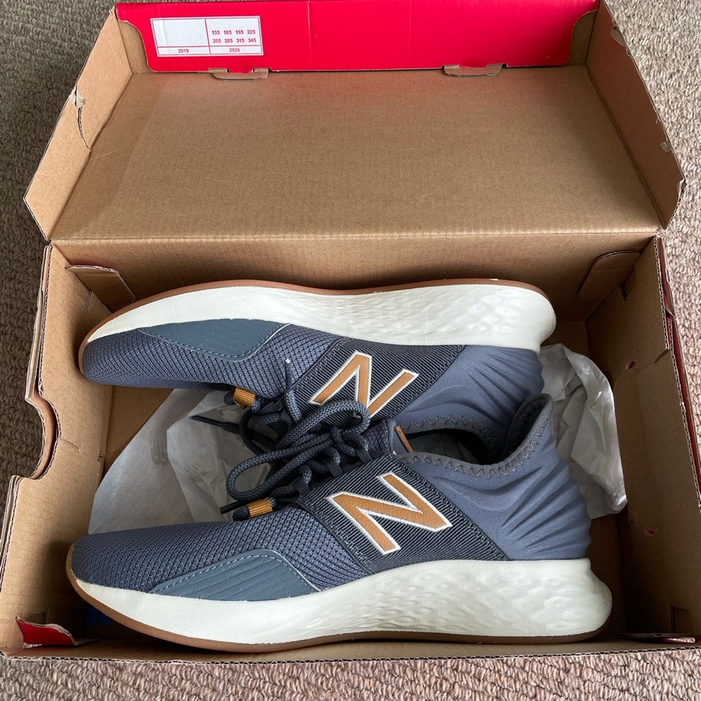 New balance roav sneakers